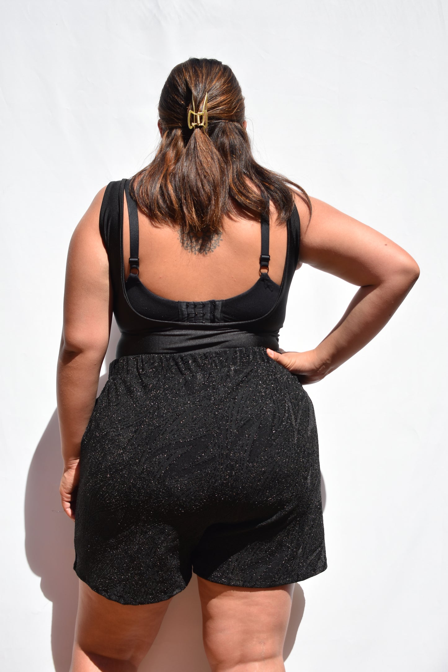 SHORT VENGANZA NEGRO BRILLANTE