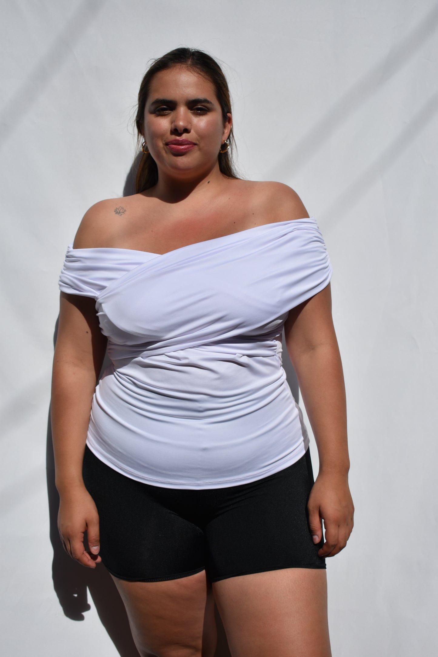 POLERA CRUZ BLANCA