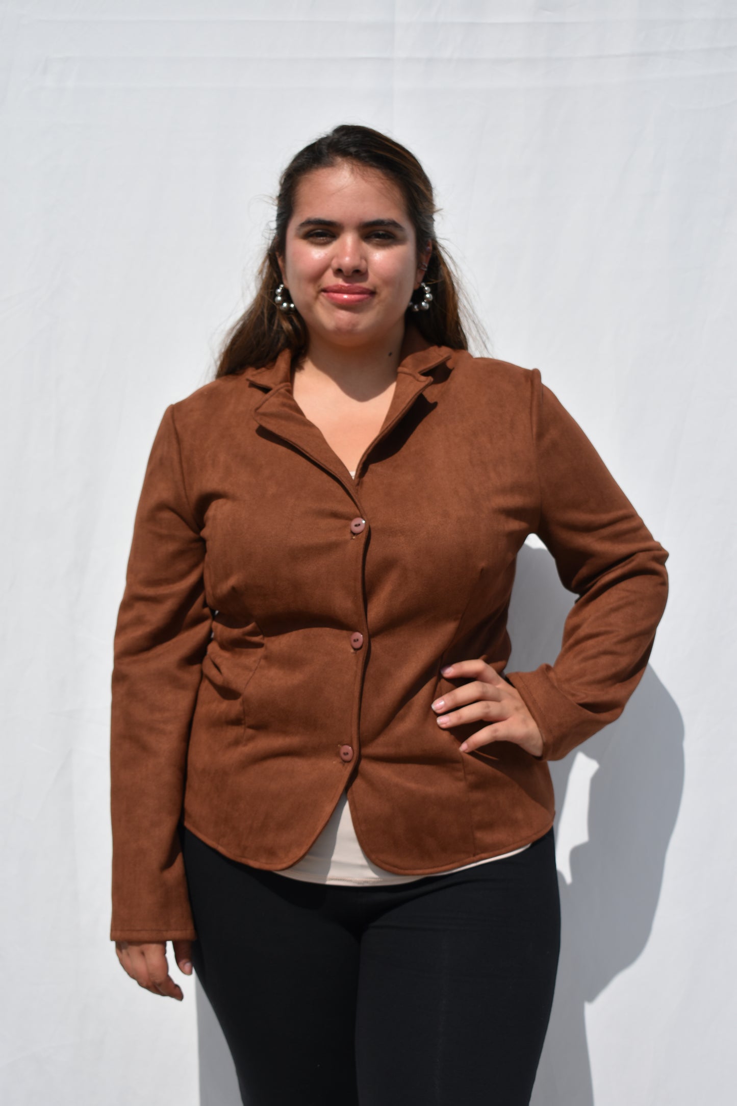 BLAZER DE GAMUZA CAFE MORO