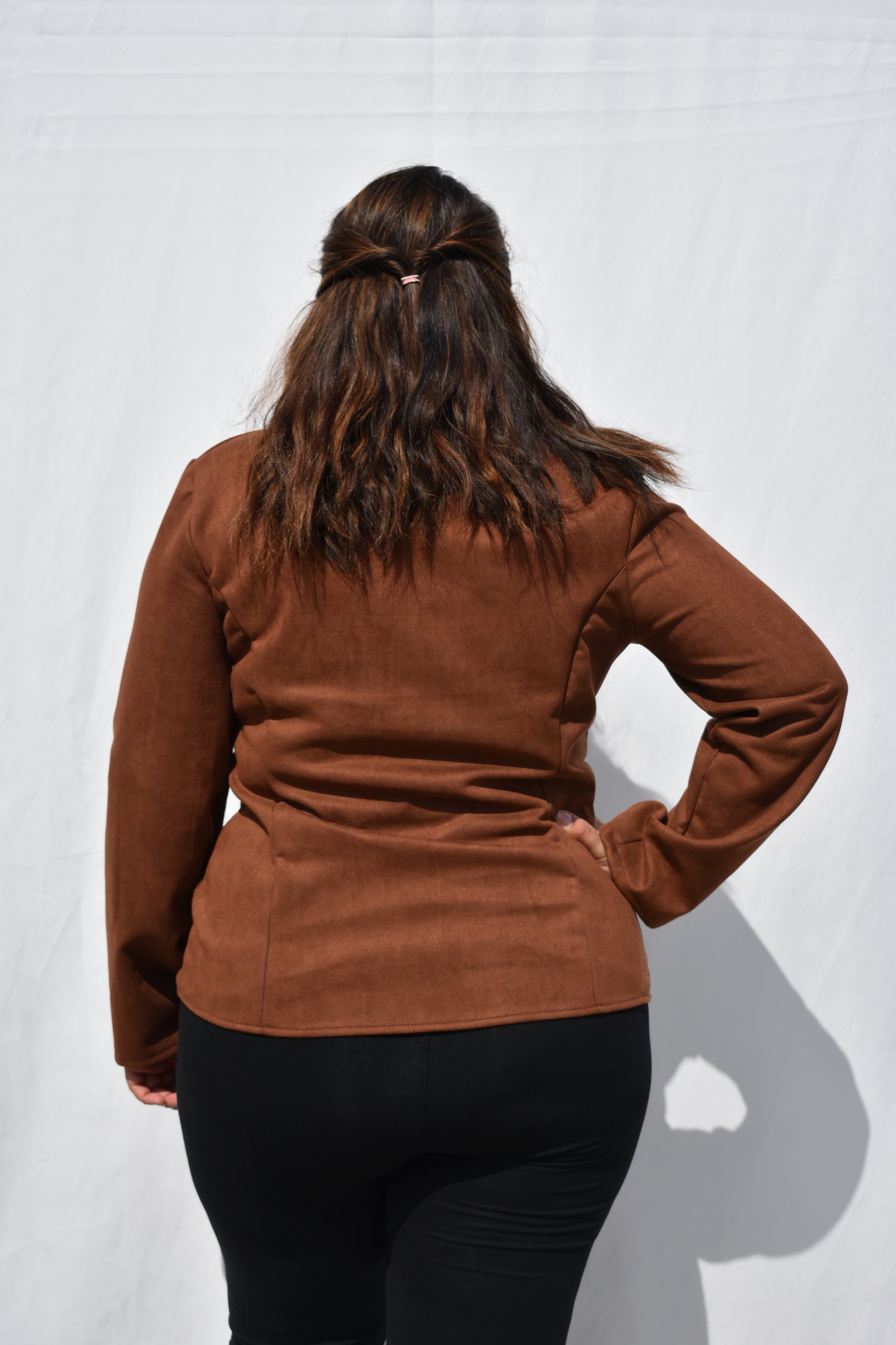 BLAZER DE GAMUZA CAFE MORO