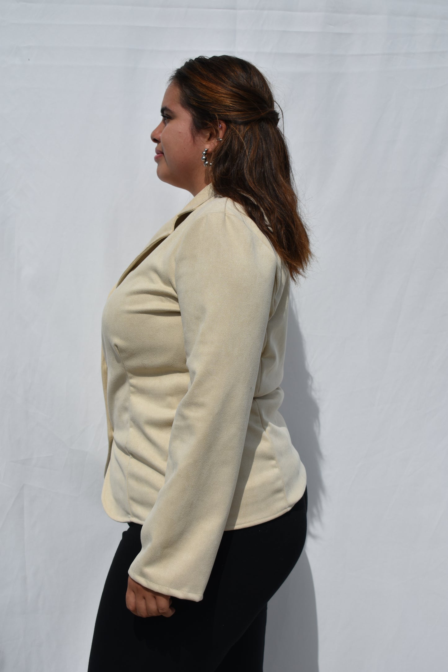 BLAZER DE GAMUZA BEIGE
