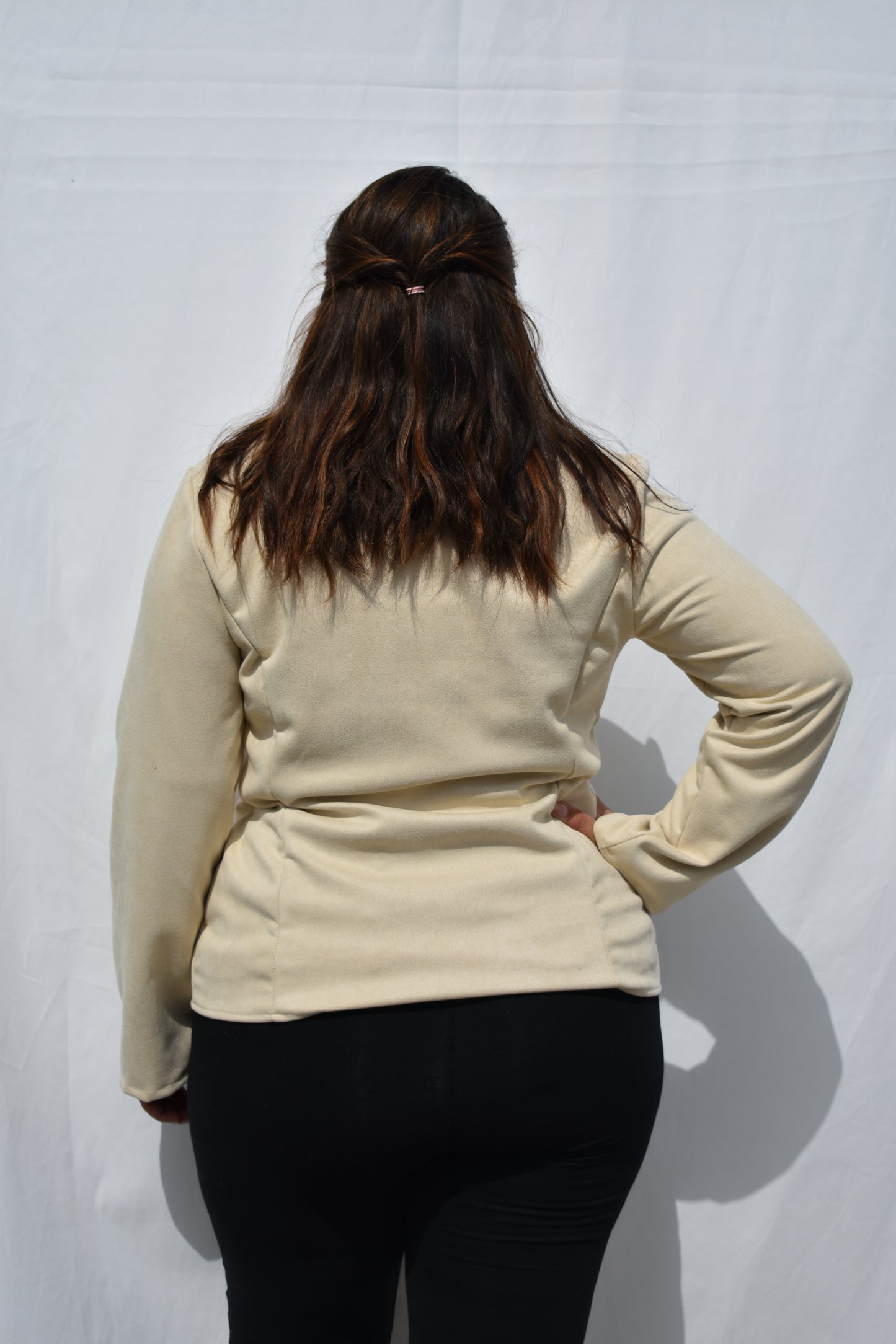 BLAZER DE GAMUZA BEIGE