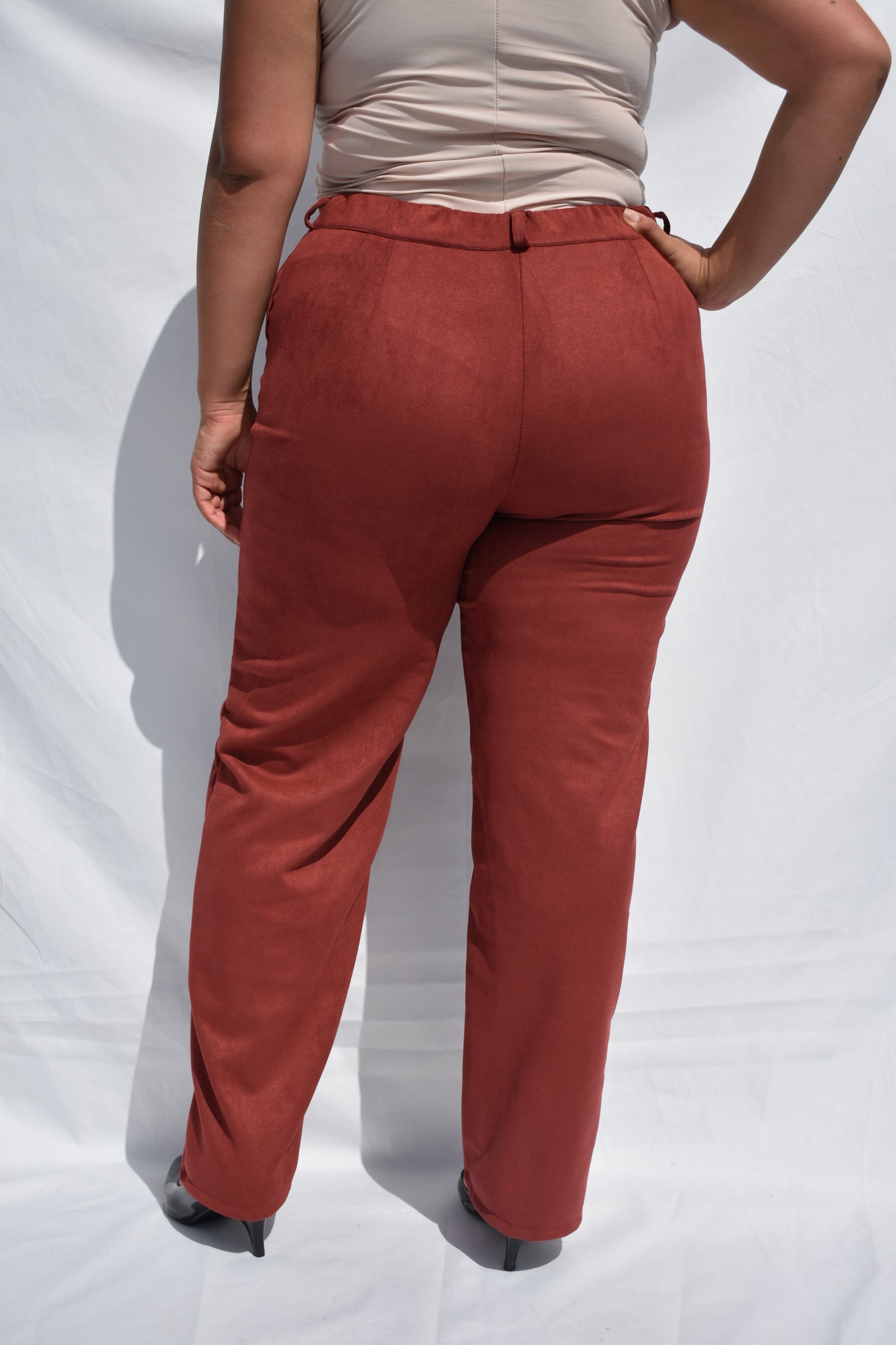 PANTALON SASTREROS GAMUZA BURDEO