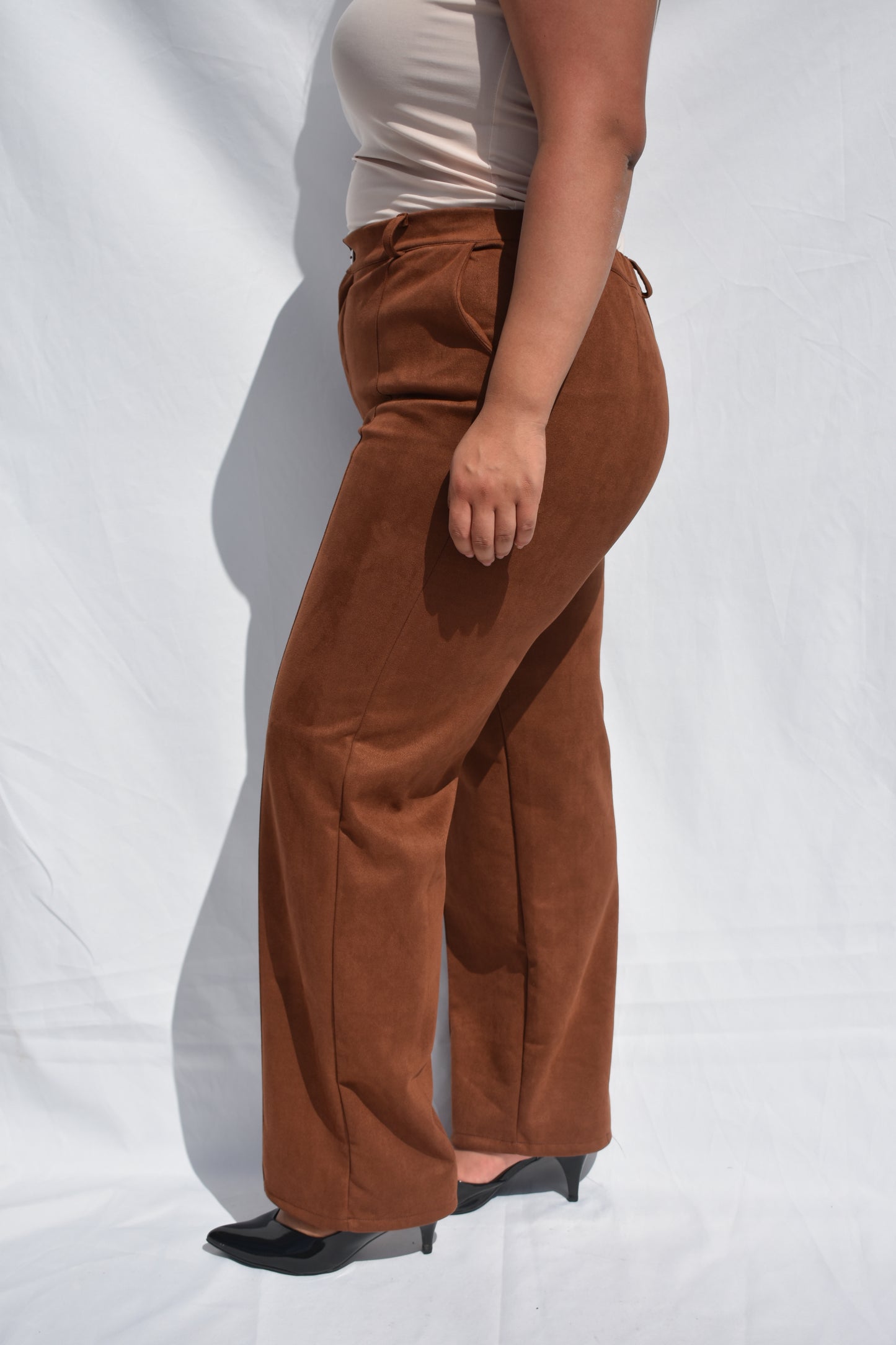 PANTALON SASTREROS GAMUZA CAMEL