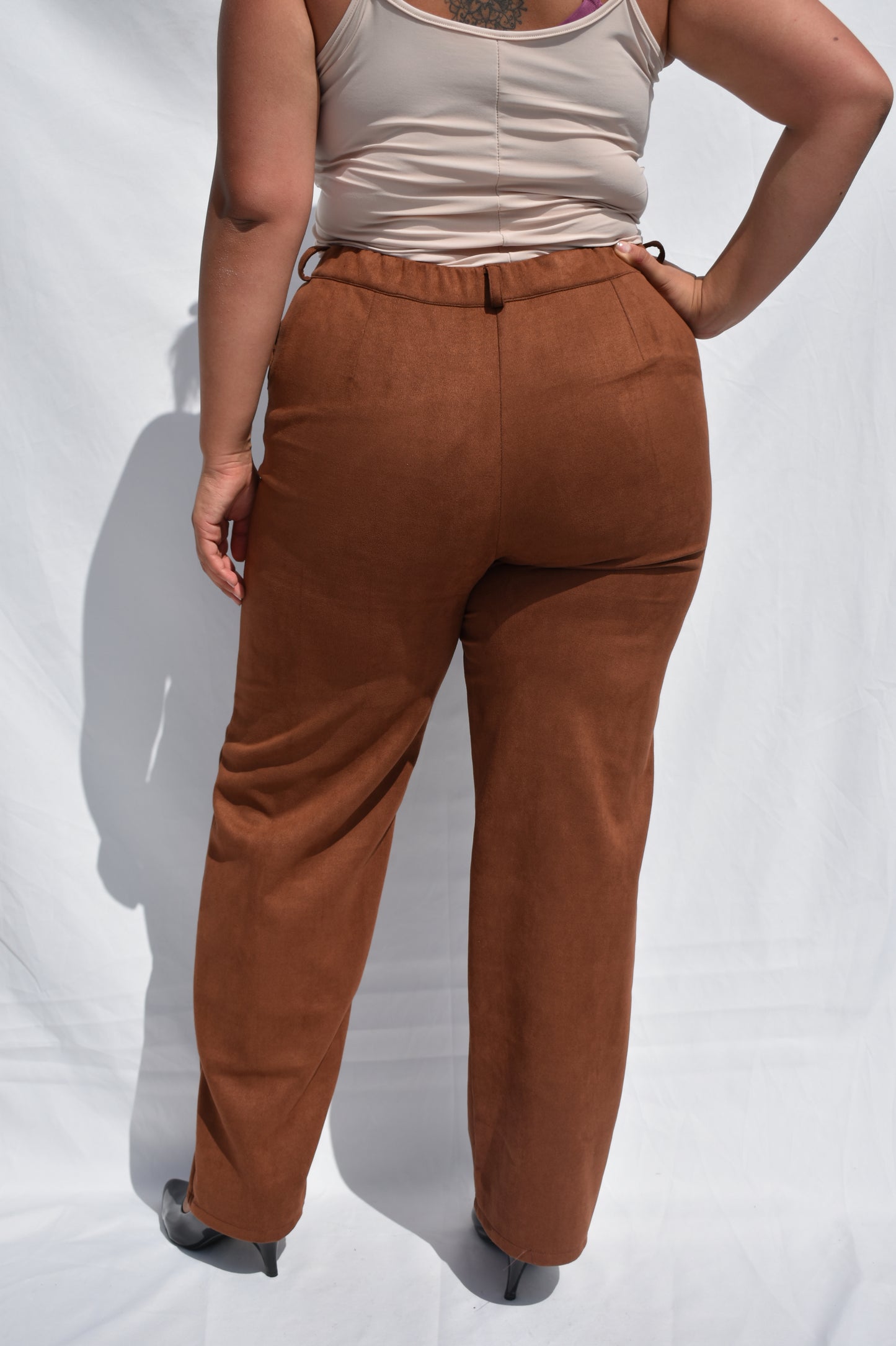 PANTALON SASTREROS GAMUZA CAMEL